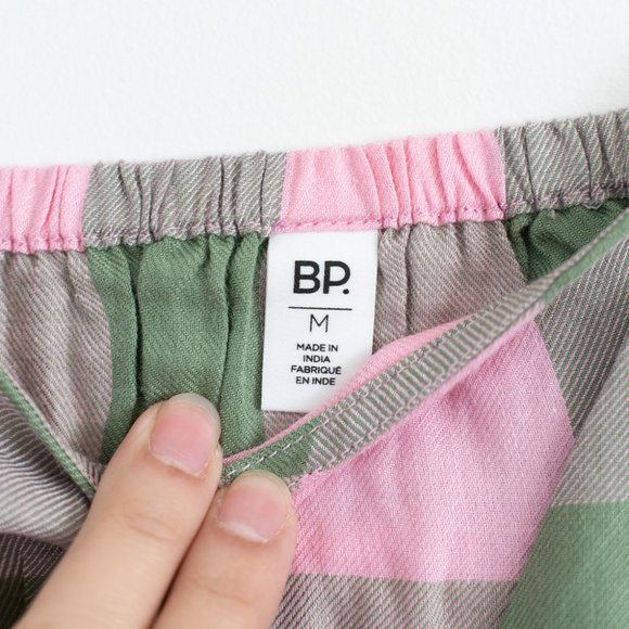 BP Womens Pink Green Buffalo Check Smocked Crop Top Size Medium - Picture 2 of 3